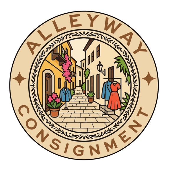 Hi, I’m Ali of Alleyway Consignment ✨ - Picture 2 of 2